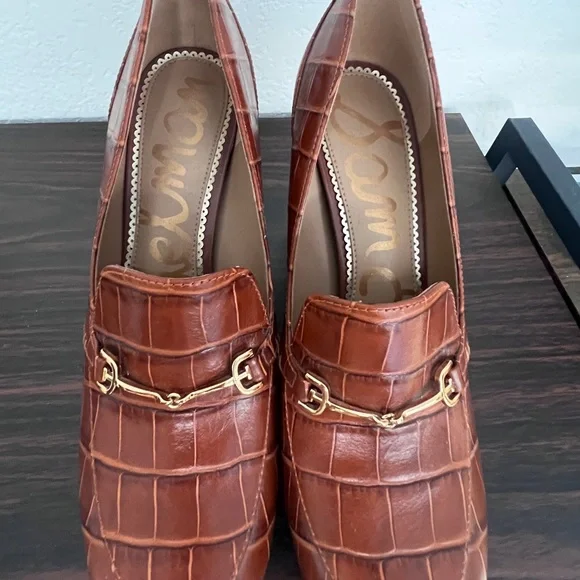 Sam Edelman Brown Platform Shoes with Croc Pattern - Picture 3 of 6